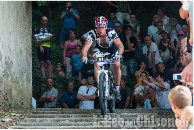 I ciclisti d&#039;acciaio danno spettacolo a Cavour