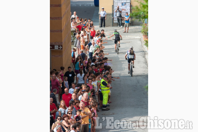 I ciclisti d&#039;acciaio danno spettacolo a Cavour