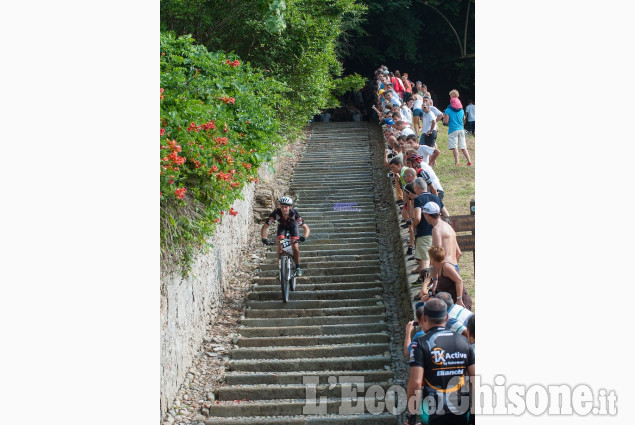 I ciclisti d&#039;acciaio danno spettacolo a Cavour