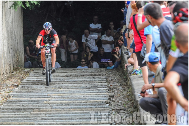 I ciclisti d&#039;acciaio danno spettacolo a Cavour