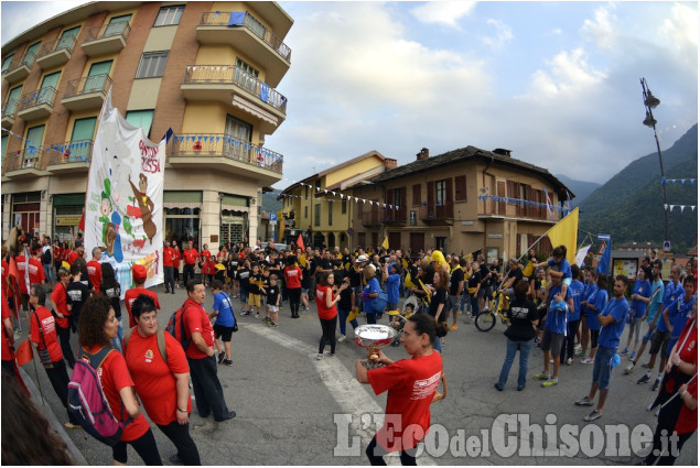 Palio dei borghi di Villar Perosa: ieri sera la sfilata e la cermonia d&#039;apertura