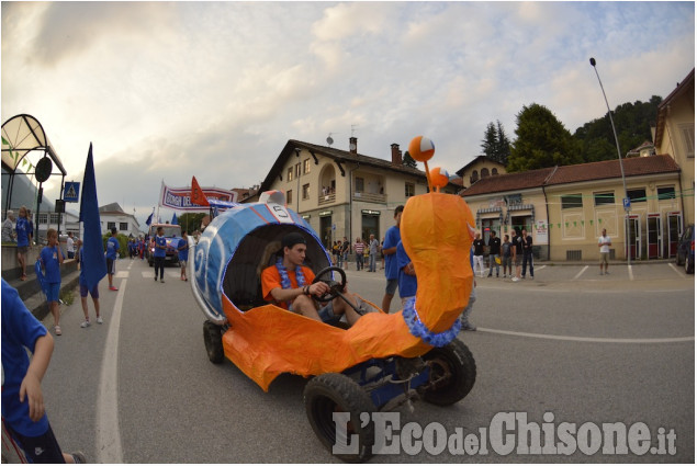 Palio dei borghi di Villar Perosa: ieri sera la sfilata e la cermonia d&#039;apertura