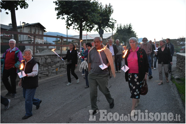 Prarostino :Fiaccolata al Cippo dei Martiri del Bric