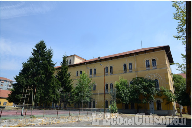 Pinerolo:il Demanio consegna la caserma Bochard al Comune