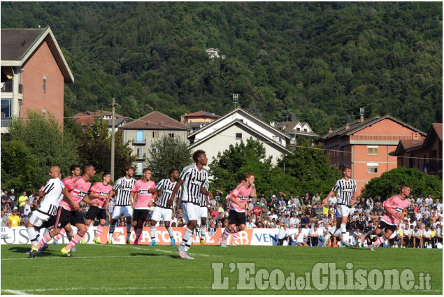 Villar Perosa Juventus calcio in festa 