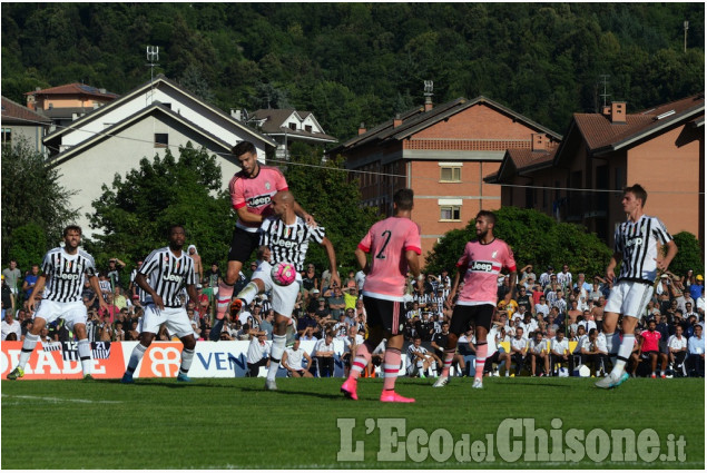 Villar Perosa Juventus calcio in festa 