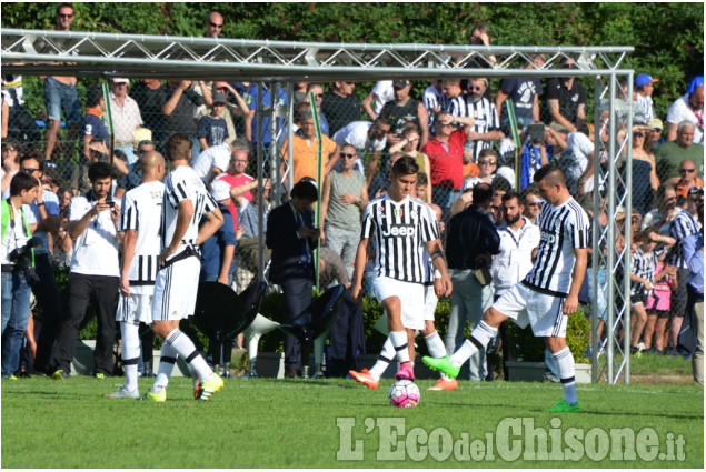 Villar Perosa Juventus calcio in festa 