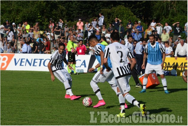 Villar Perosa Juventus calcio in festa 