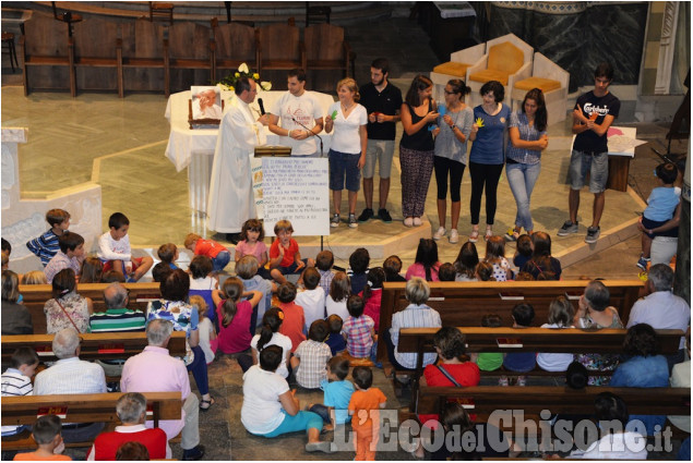Pinerolo: San Maurizio Benedizione dei bambini 