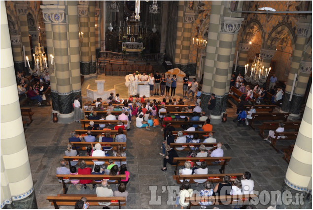 Pinerolo: San Maurizio Benedizione dei bambini 