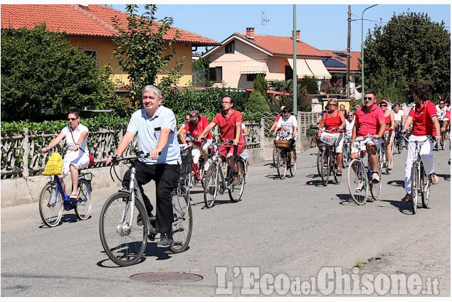 Scalenghe: in 170 alla pedalata biancorossa