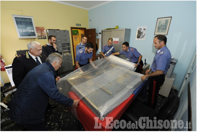 La restituzione dell&#039;antica tela del Settecento ritrovata dai Carabinieri