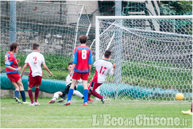 Calcio Juniores locale: Perosa-Piossasco