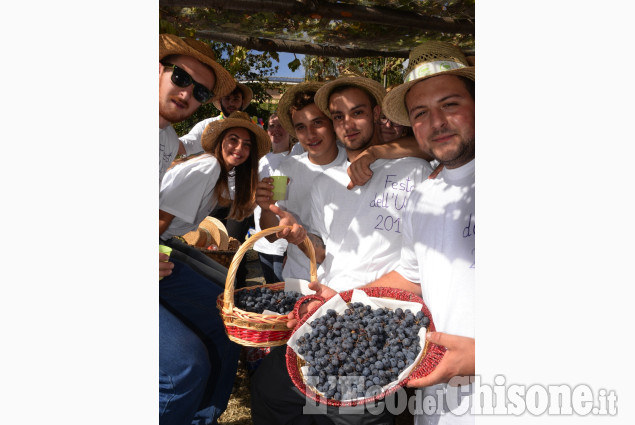 Una domenica a Prarostino con i carri della festa dell&#039;uva