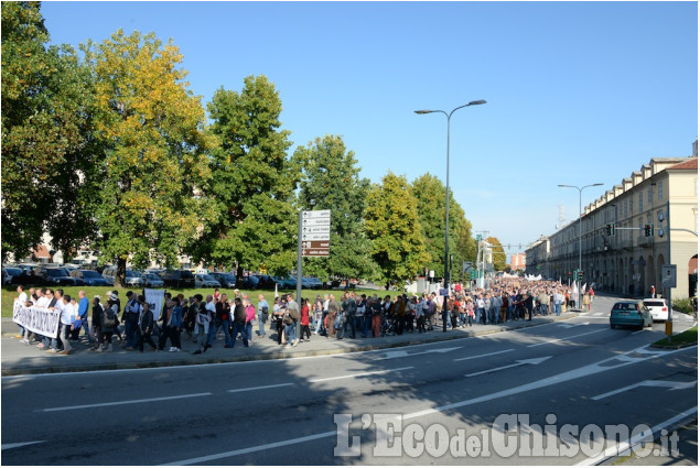 Pinerolo: corteo per salvare l&#039;ospedale Agnelli