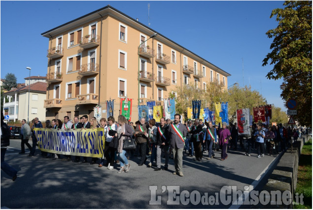 Pinerolo: corteo per salvare l&#039;ospedale Agnelli