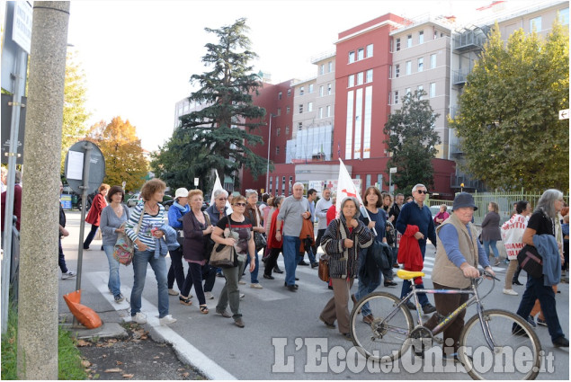 Pinerolo: corteo per salvare l&#039;ospedale Agnelli