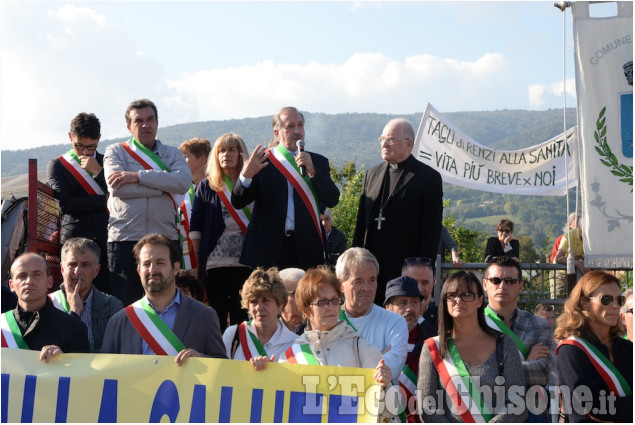 Pinerolo: corteo per salvare l&#039;ospedale Agnelli