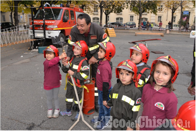 Pinerolo: un&#039;invasione di bambini a &quot;Pompieropoli&quot;