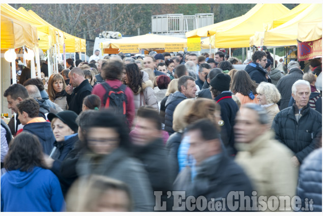 Fiera dei Santi: bel tempo e folla a Luserna San Giovanni