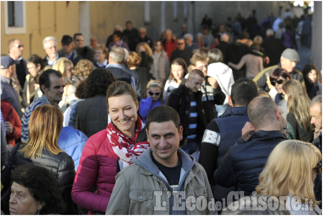 Cavour presa d&#039;assalto nei primi giorni di Tuttomele 2015