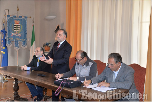 Pinerolo : sopralluogo degli organizzatori del Giro D&#039;Italia 2016