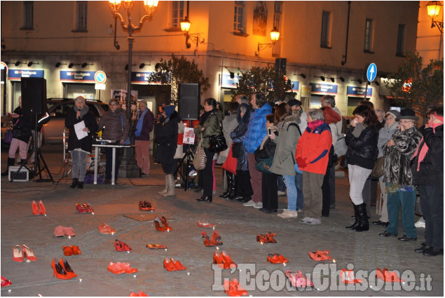 Pinerolo Svolta Donna in Piazza Facta