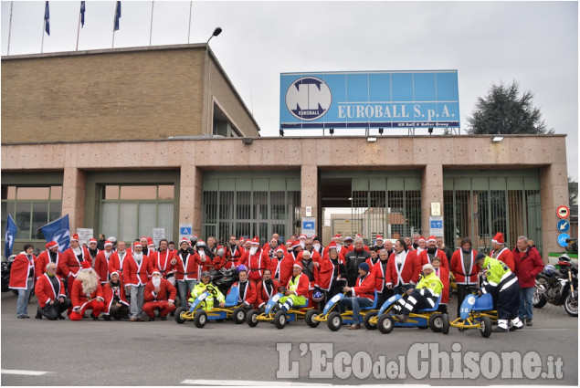 Pinerolo Babbi Natali in partenza per Torino