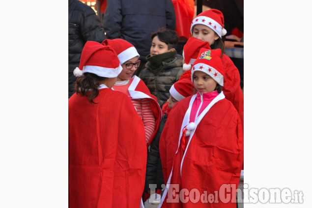 Frossasco :la corsa dei Babbi Natale