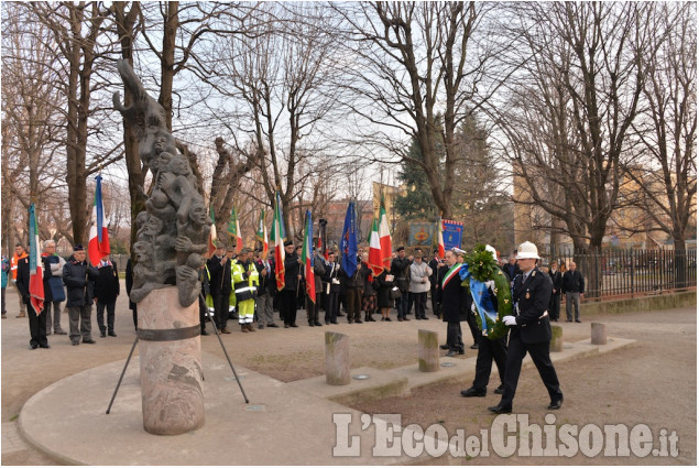 Pinerolo corteo per ricordare &quot; il giorno della memoria&quot;