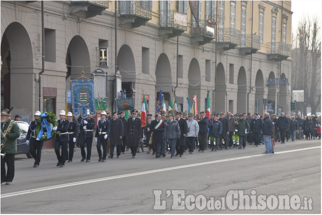 Pinerolo corteo per ricordare &quot; il giorno della memoria&quot;