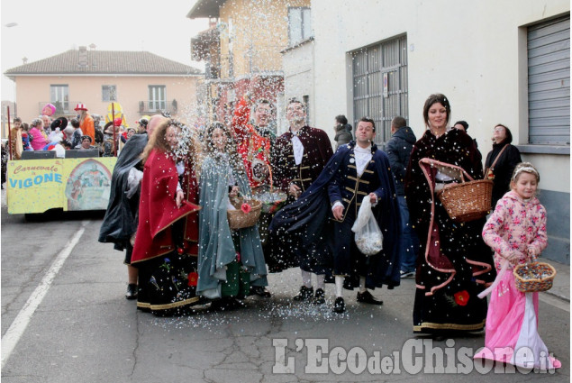 Il Carnevale sfila a Vigone