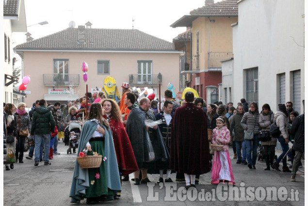 Il Carnevale sfila a Vigone