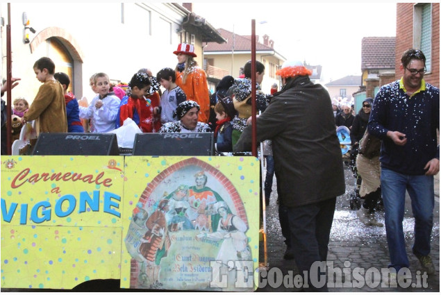 Il Carnevale sfila a Vigone