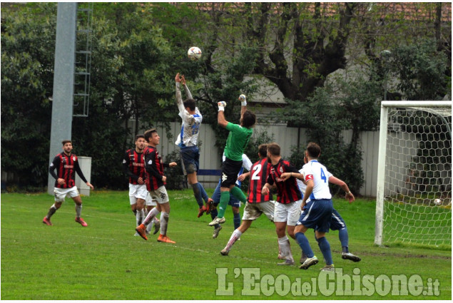 Calcio Pinerolo-Argentina Arma