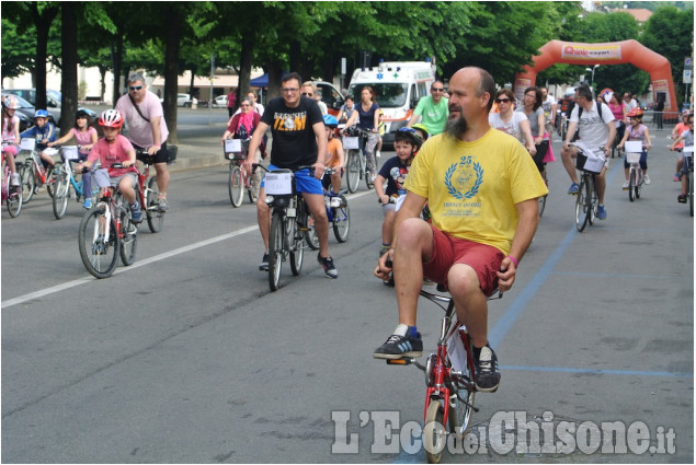 Pinerolo pedala&quot; Giro in Strada&quot;