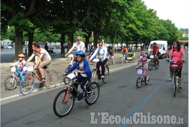 Pinerolo pedala&quot; Giro in Strada&quot;