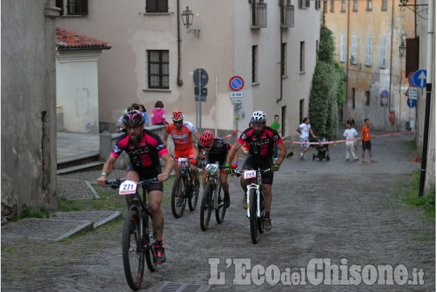 Pinerolo by night due ruote