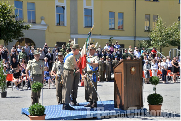 Comandante del 3°Alpini a Pinerolo ,Colonnello Nicola Piasente Comandante del 3°Alpini a Pinerolo Colonnello Nicola Piasente