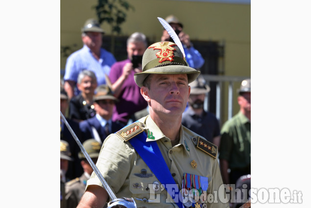Comandante del 3°Alpini a Pinerolo ,Colonnello Nicola Piasente Comandante del 3°Alpini a Pinerolo Colonnello Nicola Piasente