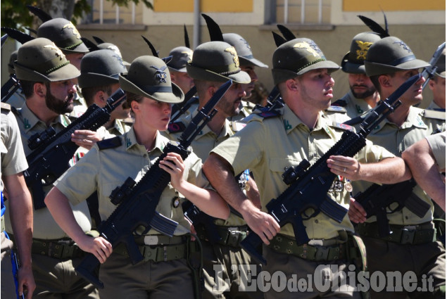 Comandante del 3°Alpini a Pinerolo ,Colonnello Nicola Piasente Comandante del 3°Alpini a Pinerolo Colonnello Nicola Piasente