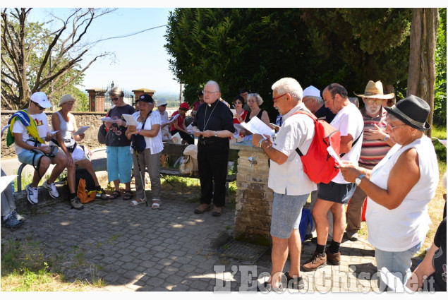Pinerolo: pellegrinaggio con il vescovo a S. Maurizio
