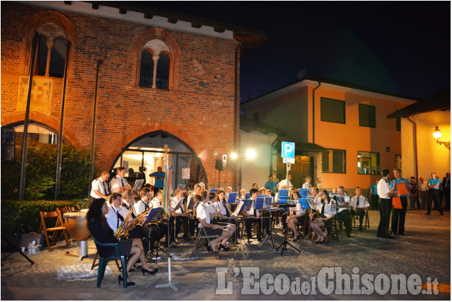 A Frossasco la Filarmonica è scesa in piazza