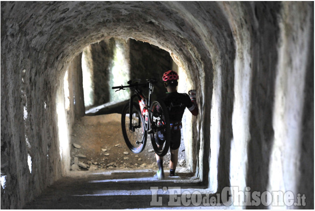 Concorrenti dell&#039;Iron Bike nel cuore del Forte di Fenestrelle