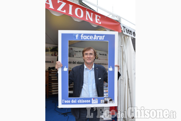 Facce da Artigianato: anche nel week-end tantissimi selfie allo stand de &quot;L&#039;Eco&quot;