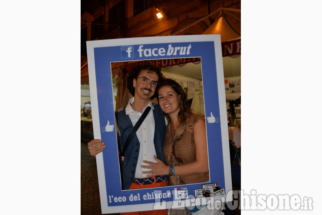 Facce da Artigianato: anche nel week-end tantissimi selfie allo stand de &quot;L&#039;Eco&quot;