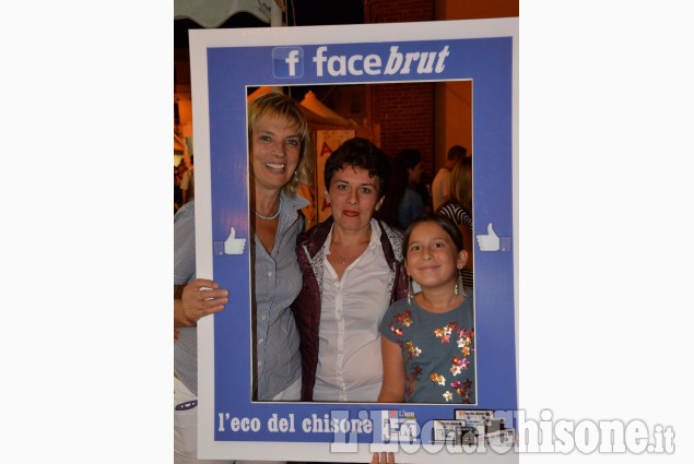 Facce da Artigianato: anche nel week-end tantissimi selfie allo stand de &quot;L&#039;Eco&quot;