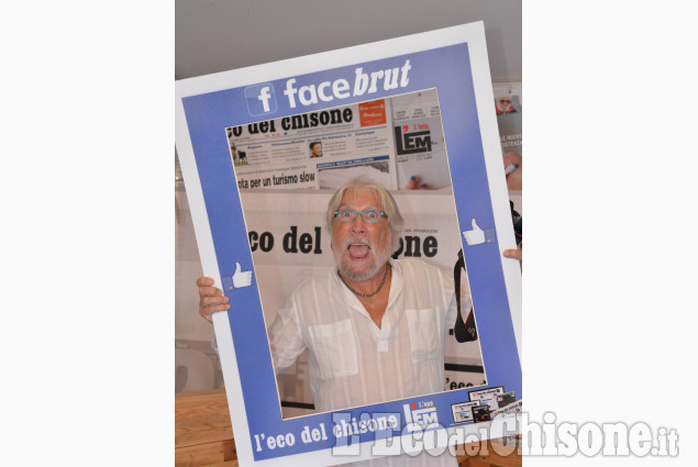 Facce da Artigianato: anche nel week-end tantissimi selfie allo stand de &quot;L&#039;Eco&quot;