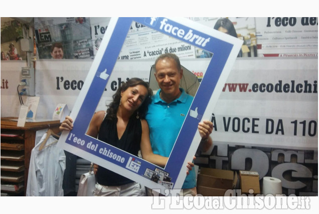 Facce da Artigianato: anche nel week-end tantissimi selfie allo stand de &quot;L&#039;Eco&quot;