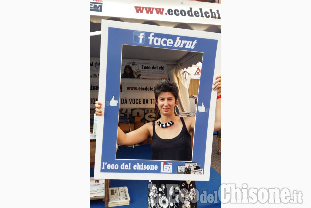 Facce da Artigianato: anche nel week-end tantissimi selfie allo stand de &quot;L&#039;Eco&quot;